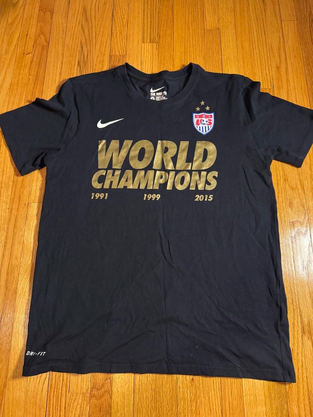 Nike Dri-FIT USWNT World Champions Tee Women’s Medium